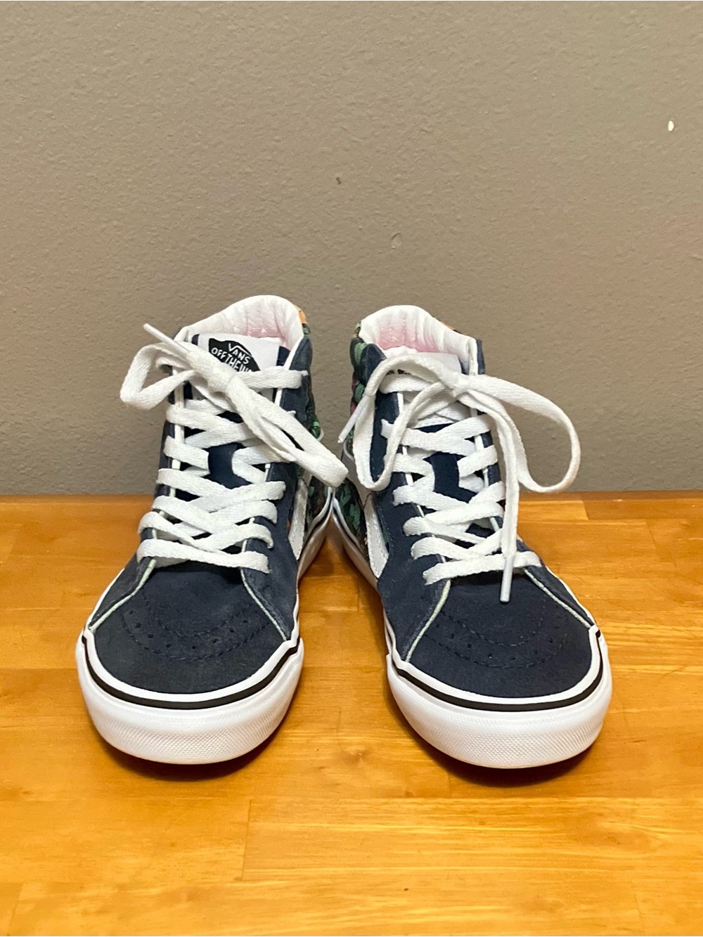 Vans Sk8-Hi 'Tropic' Lace-up, Dress Blues/True White - Size 1 (Kids) (VGUC)